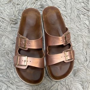 CLOSET CLEAROUT! Rose gold sandals